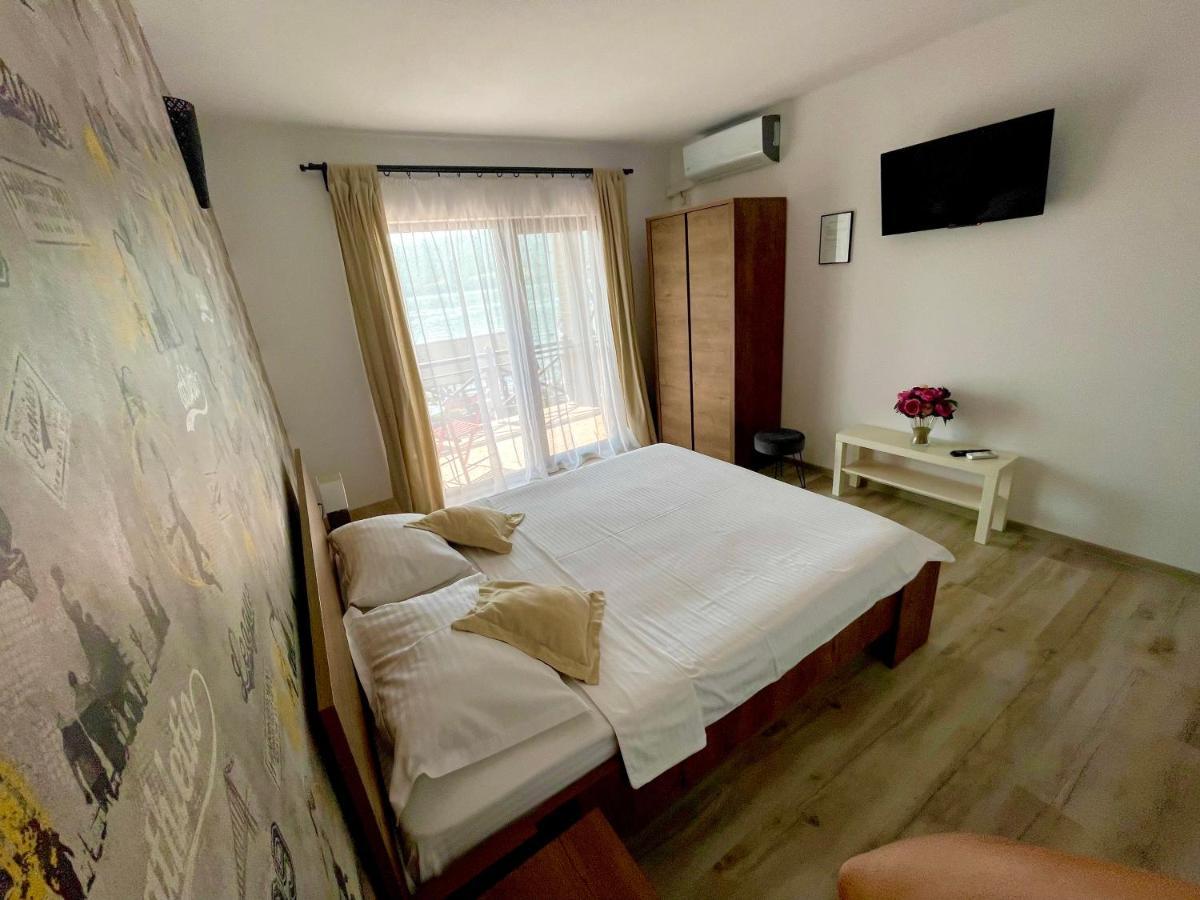Mustaciosul Dunarii Otel Ieşelniţa Dış mekan fotoğraf