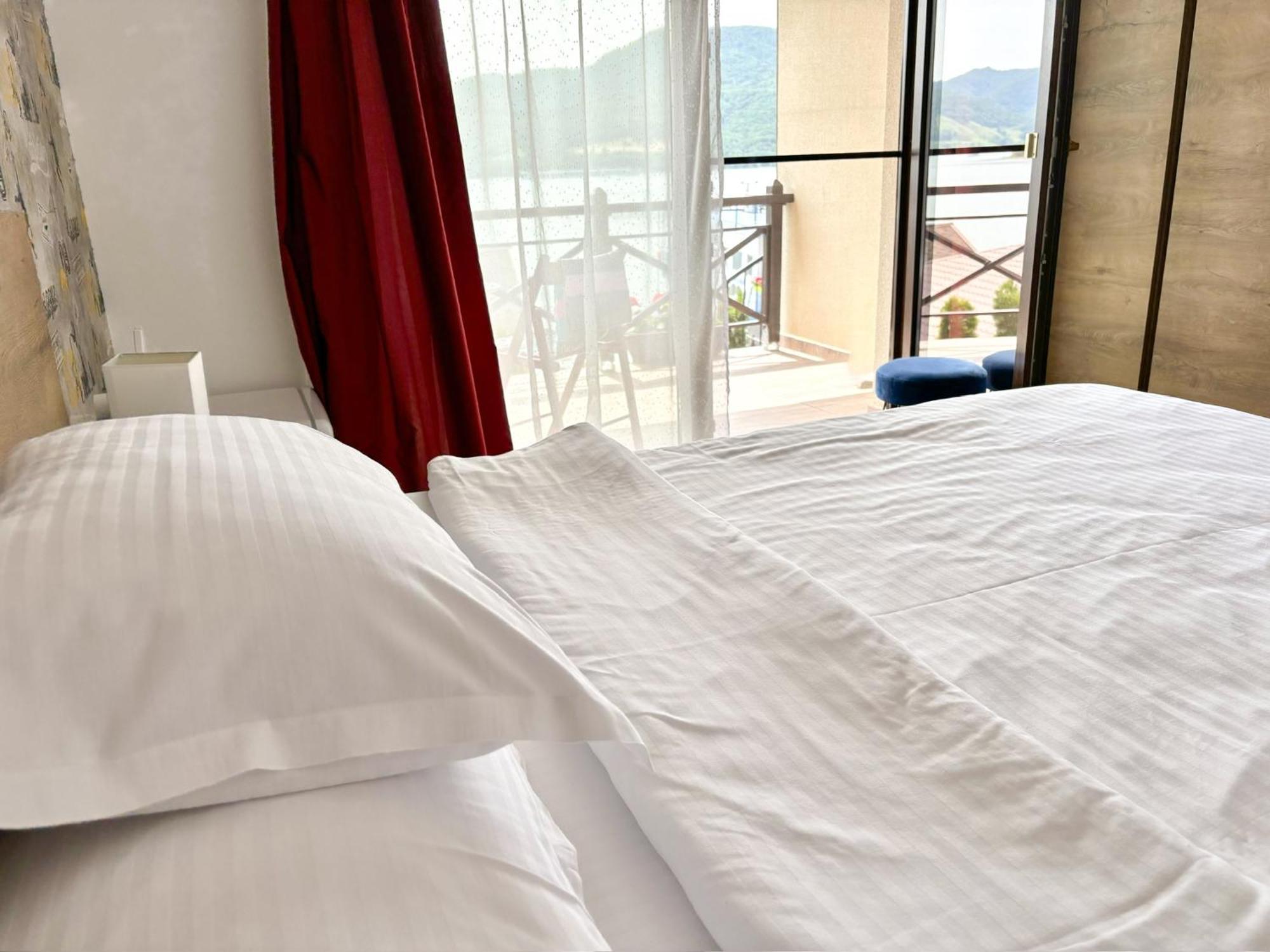 Mustaciosul Dunarii Otel Ieşelniţa Dış mekan fotoğraf